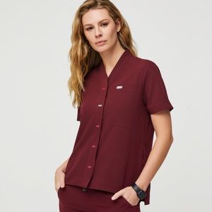Figs “Suswe” Classic Shawl Collar Scrub Top- Burgundy
